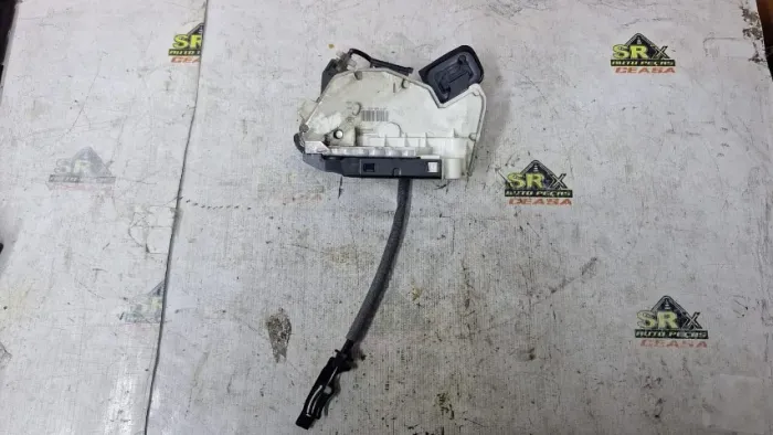 Fechadura Porta Traseira Esquerda Golf 2015 