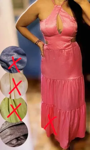 Vestido no preto brilhante Un