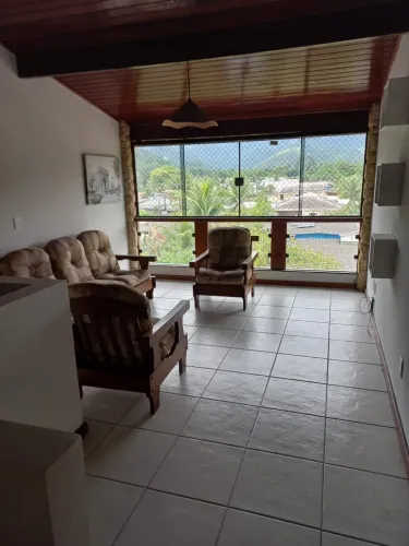 JO744V - Apartamento Triplex 3 quartos (1 suíte) em Angra próximo a escola Ceduc