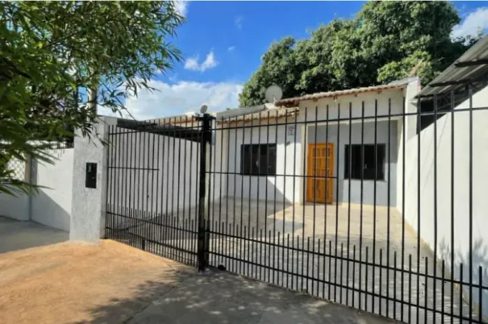 - Casa na Cidade Operaria