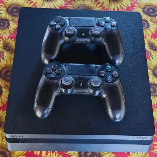 PlayStation 4 Slim
