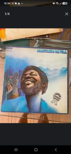 Discos de Vinil Cx com 63 titulos