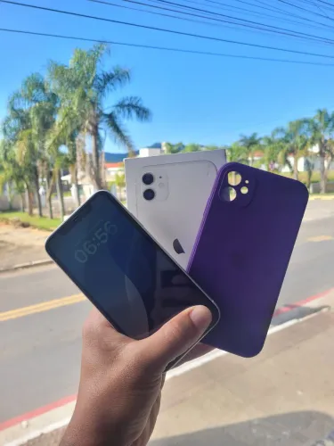 Apple| IPhone 11 | 64 gb