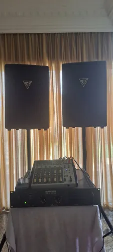 Kit de Som Profissional Completo. Mesa + Amplificador + Caixas + Pedestais + Microfone.