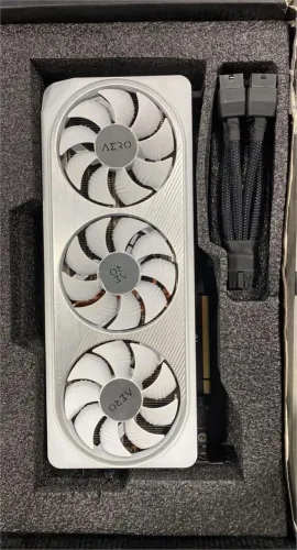 GIGABYTE RTX 4090 AERO OC 24GB