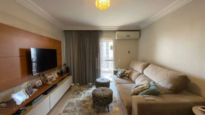 Apartamento residencial à venda no Centro de Foz do Iguaçu com 2 vagas
