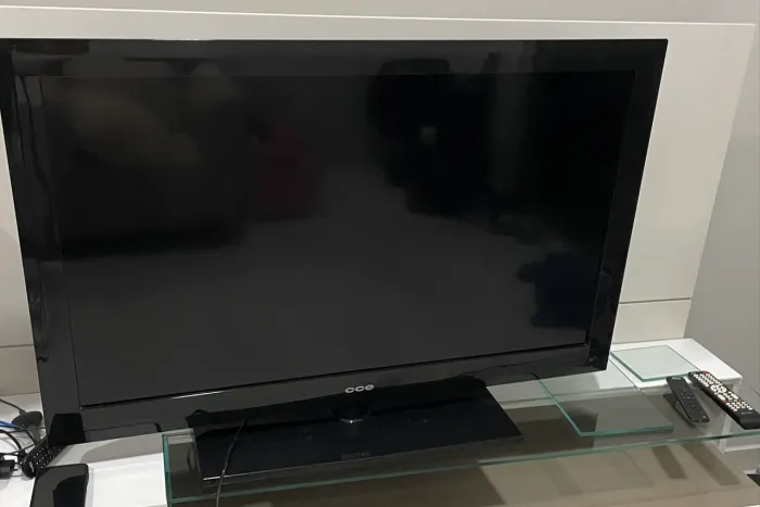 Tv 40? lcd CCE lv40d