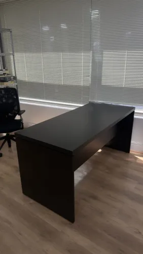 Vendo mesa escritório novíssima