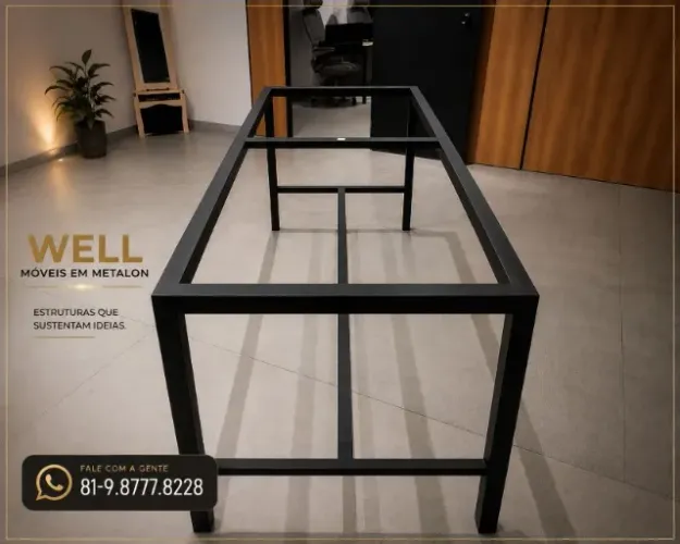 Base para mesa de trabalho feita em metal