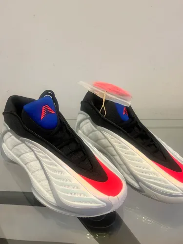Vendo tênis adidas original novo nunca usado 