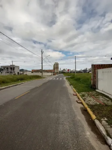 TERRENO EM ITAPEMA, COM 200m², RUA ASFALTADA, OPORTUNIDADE!!! S. TROMBUDO