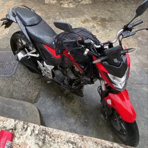 300f 
