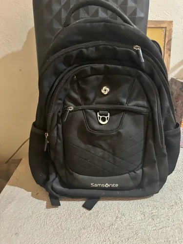 Mochila samsonite perfeita para viagens e trabalho.