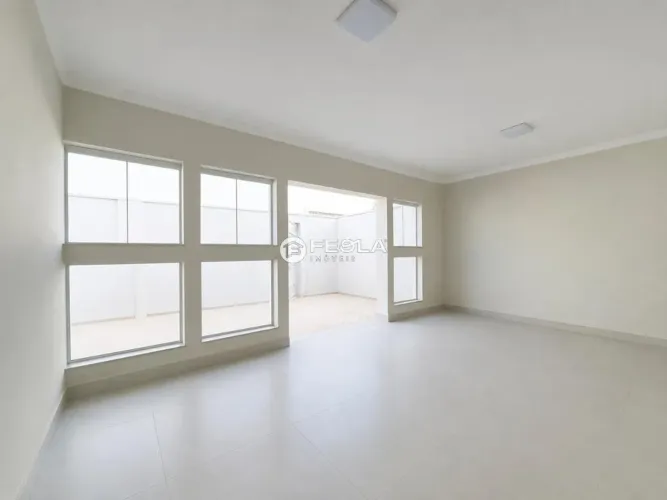 Casa para alugar em Americana, Vila Pavan, com 5 quartos, com 220 m²