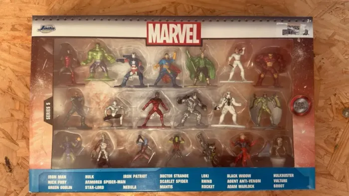 Figuras Nano Metalfics Marvel 