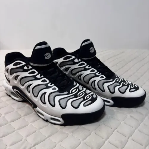 Air Max Plus Drift Branco/Preto Tamanho 43