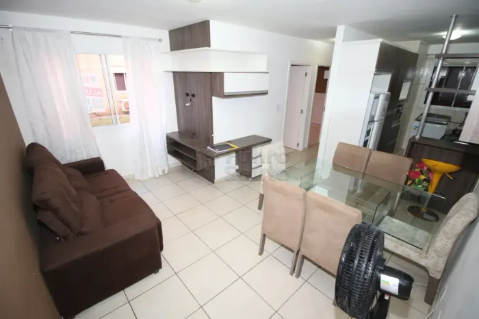 Aluguel de Apartamento Semi Mobiliado no Condomínio Anita Garibaldi, Bairro Fragata, Pelot