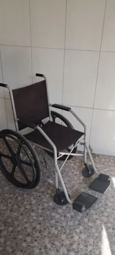 vendo cadeira de rodas, bengalas + andadors