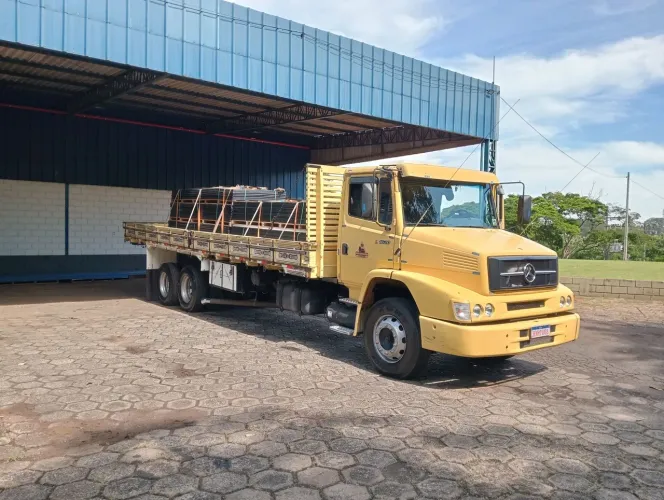 MB 1620 bomba grande