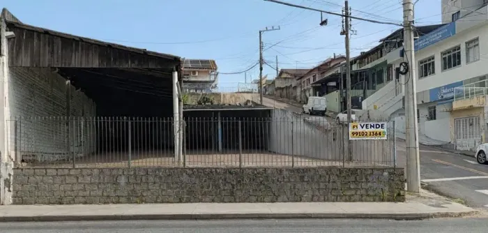 Terreno com alto potencial construtivo no Estreito