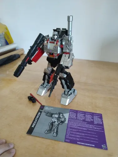 Transformers Combiner Wars Megatron Leader Class + Upgrade KIT