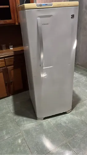 Geladeira eletrolux