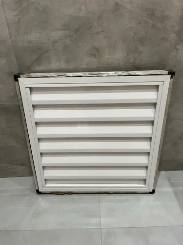 Janela veneziana de ventilação 55x55