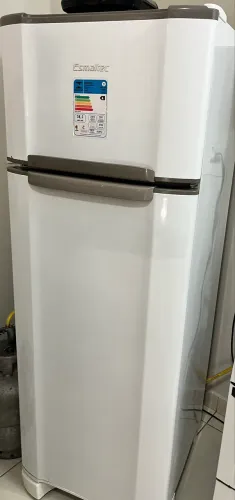 Geladeira Esmaltec 