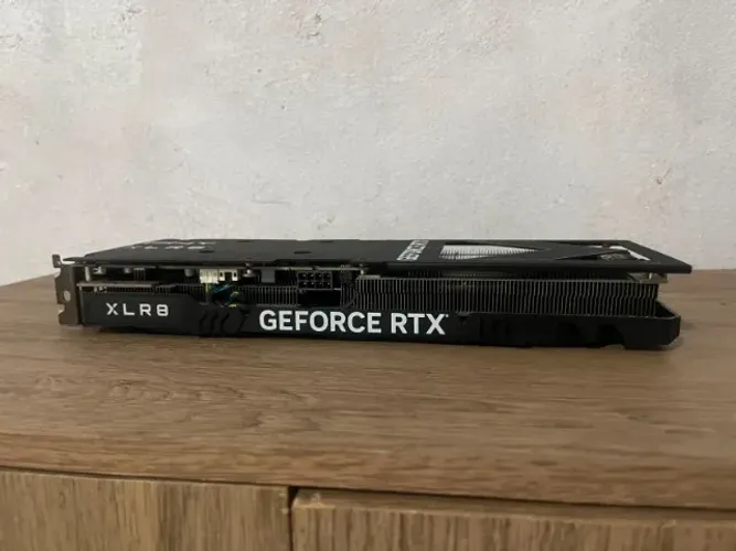 RTX 4060 Ti 8GB PNY XLR8 Gaming VERTO