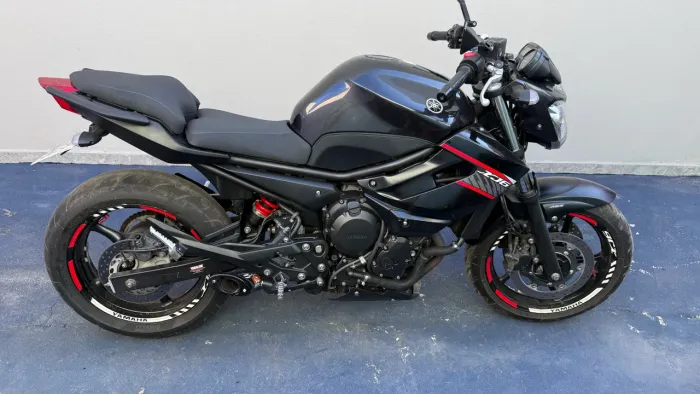 Yamaha XJ6 2018