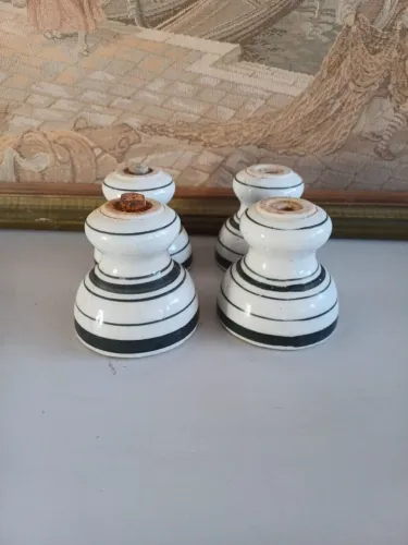 Pés para geladeira antigos em porcelana listrados veja fotos