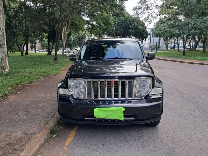 Jeep Cherokee Limited 3.7 4X4 V6 12V Aut. 2010