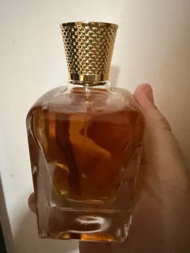 Perfume especial oud