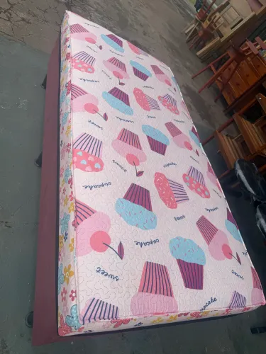 Cama solteiro nova