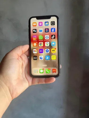 iPhone XR 64gb Preto