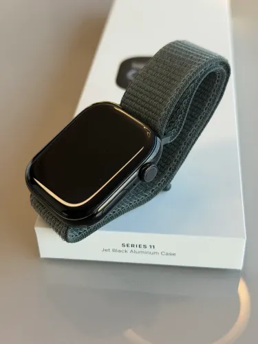 Apple Watch 11 46mm Jet Black impecável