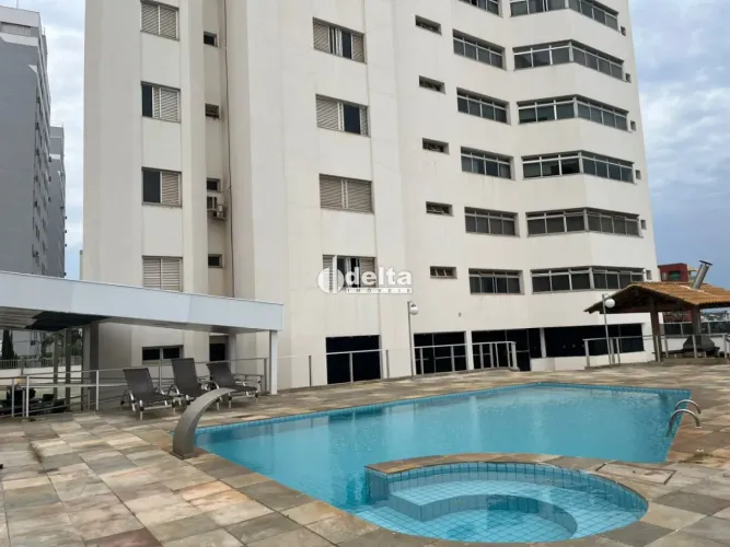 Apartamento com 4 sendo 2 suítes disponível para venda no bairro Fundinho em Uberlândia - 