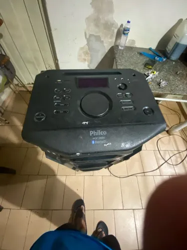 Caixa de som torre Philco 1500