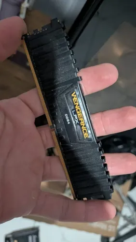 Memória RAM Corsair vegeance 8GB 3200mhz