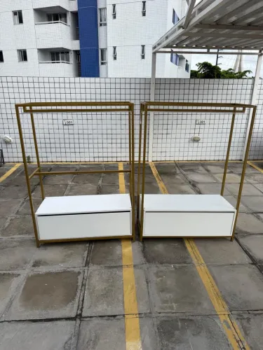 Arara para loja