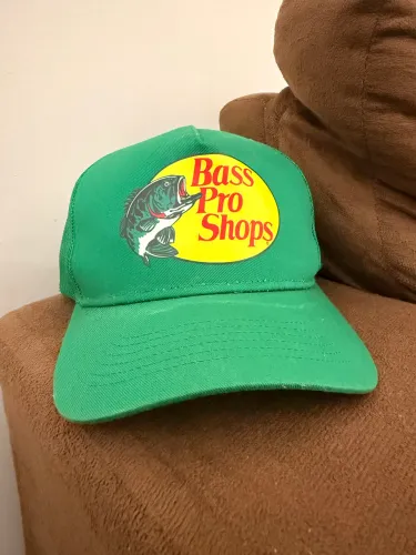 Boné Bass Pro Shops, original!! Adquirido no valor de R$: 250,00.