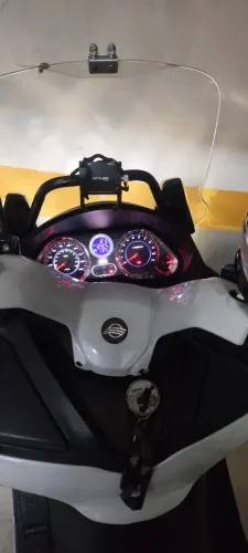 Scooter maxsym 400i