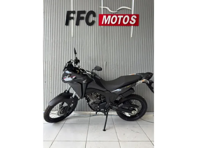 Honda Xre 300 sahara 2026