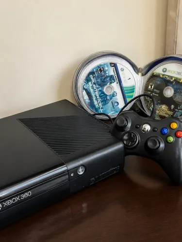 Xbox 360 Super Slim DESBLOQUEADO (LEIA A DESCRIÇÃO)