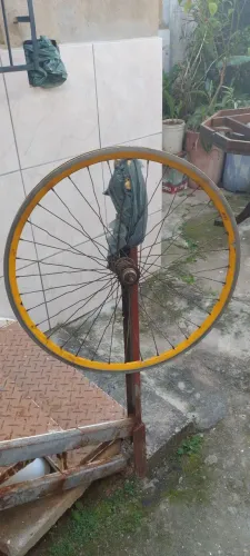 Roda de bicicleta no estado das fotos 