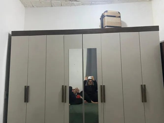 Roupeiro 8 portas em ótimas condições