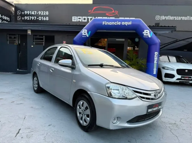 Toyota Etios X Sedan 1.5 Flex 16V 4P Mec. 2015
