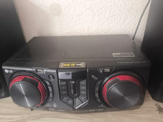 Som LG CJ 44 440W