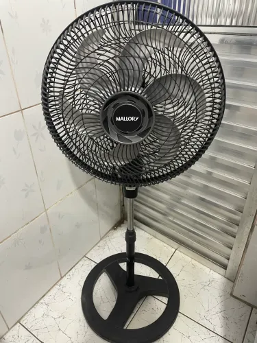 VENTILADOR DE PÉ 220V (ENTREGO)