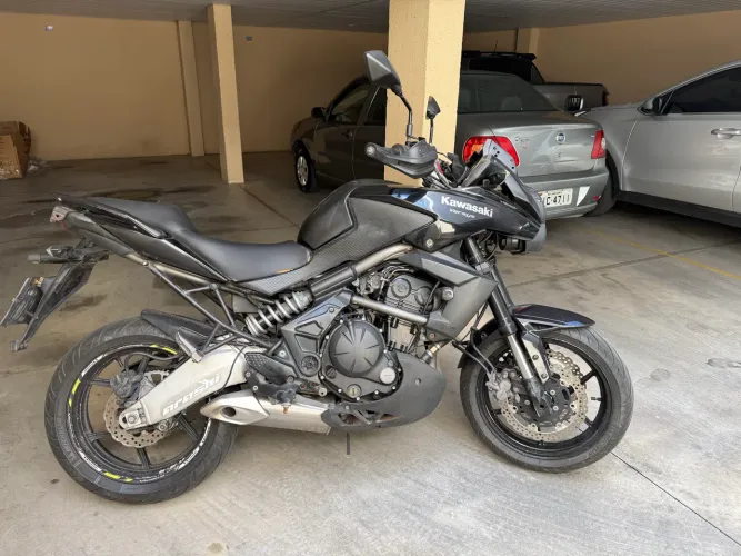 Kawazaki Versys 650cc 2010, raridade.